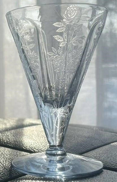 UNK17622 Wine Glass