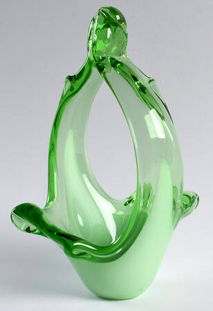 Art Glass 11" Basket