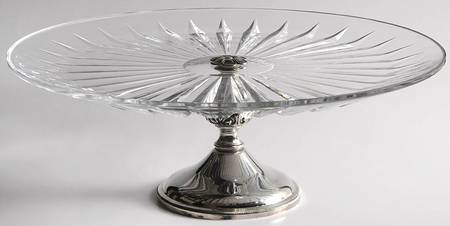 Balmoral Cake Stand with Metal Base