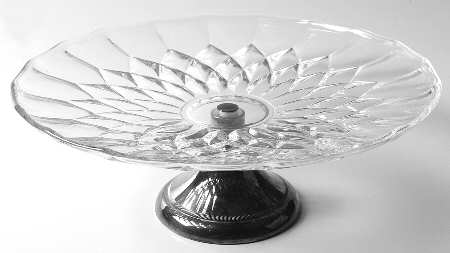 Imperial Cake Stand with Metal Base