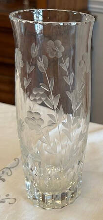 Anemone 8" Flower Vase