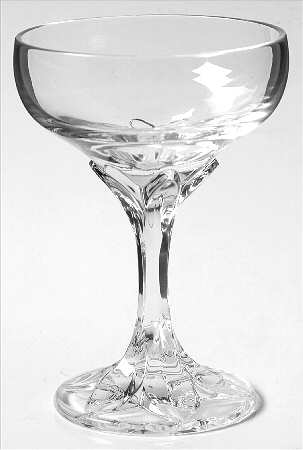 Tulipe Clear Liquor Cocktail