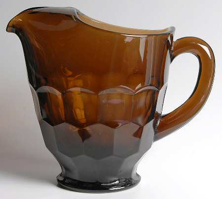 Georgian Nutmeg Brown 32 Oz Pitcher