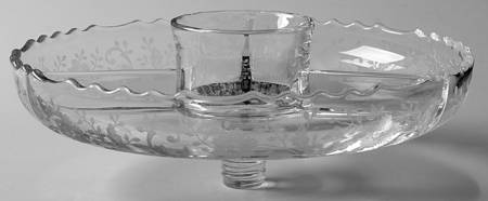 Prelude (Long Stem, Rippled Bowl) 8" Round Pegged 4 Part Relish