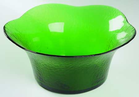 Fiorina Green 11" Scalloped Bowl