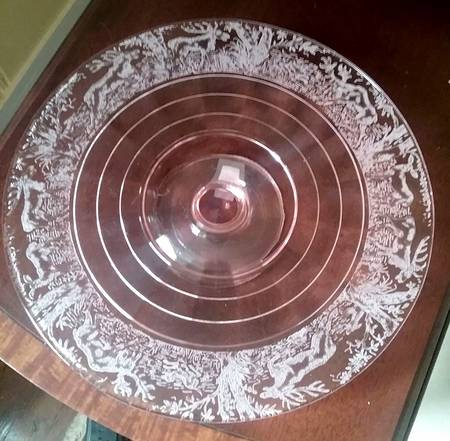 Black Forest Pink Round Cake Stand