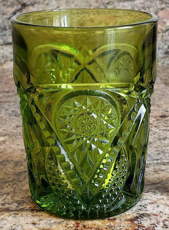 Yesteryear Avocado Flat Tumbler