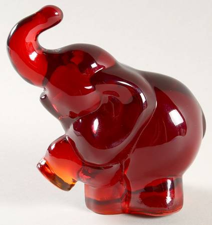 Heisey Animals & Figurines Ruby Elephant