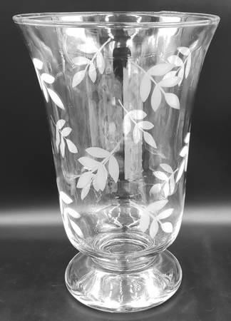 Helium Leaves 13" 1 Piece Open Hurricane/Vase