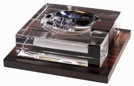 Varadero Pipe Ashtray & Wood Stand