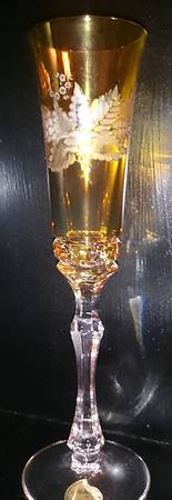 Tobacco Leaf Amber Fluted Champagne