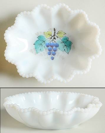 Beaded Edge Fruit 6" Oval Crimped Bowl
