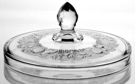 Della Robbia Clear Lid for Chocolate Box