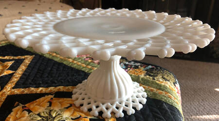 Lattice Edge Round Cake Stand