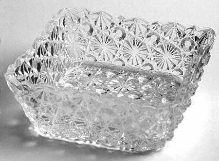 Daisy and Button Clear Square Fruit Bowl
