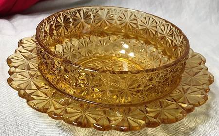 Daisy and Button Amber Honey Dish No Lid