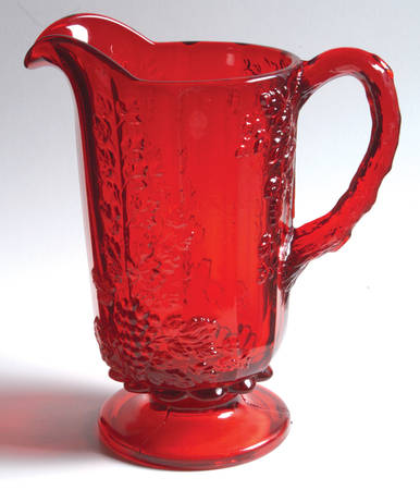 Panel Grape Ruby 28 Oz Pitcher