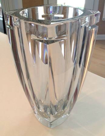 Metra 10" Straight Vase