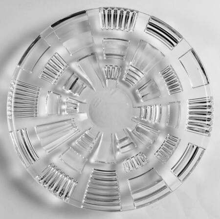 Cubist 10" Shallow Round Bowl