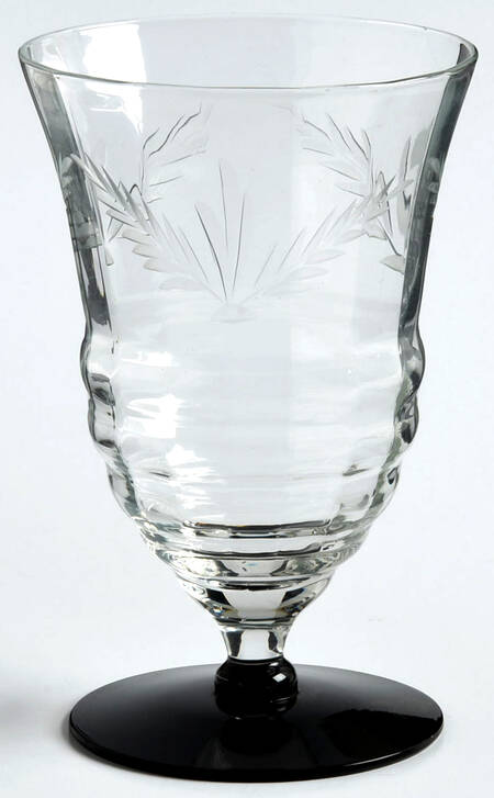 110-16 Footed Tumbler