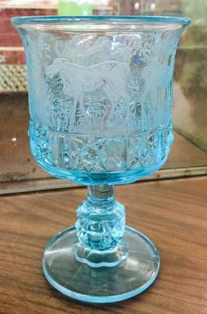 Daisy and Cube Blue (Etch) by L G Wright Glass