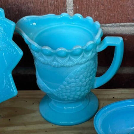 Animals & Figurines Peacock Creamer No Lid