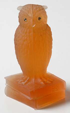 Animals & Figurines #OOB-1/10 Owl on Books