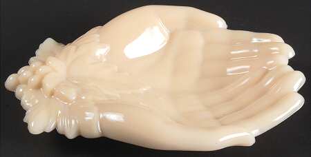 Animals & Figurines Almond Victoria Hands