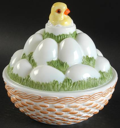 Animals & Figurines Chick & Egg Pile on Nest