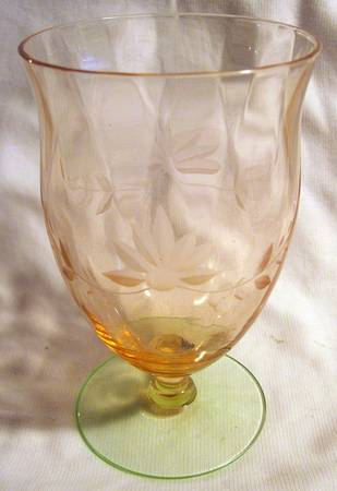 3345-2 Footed Tumbler