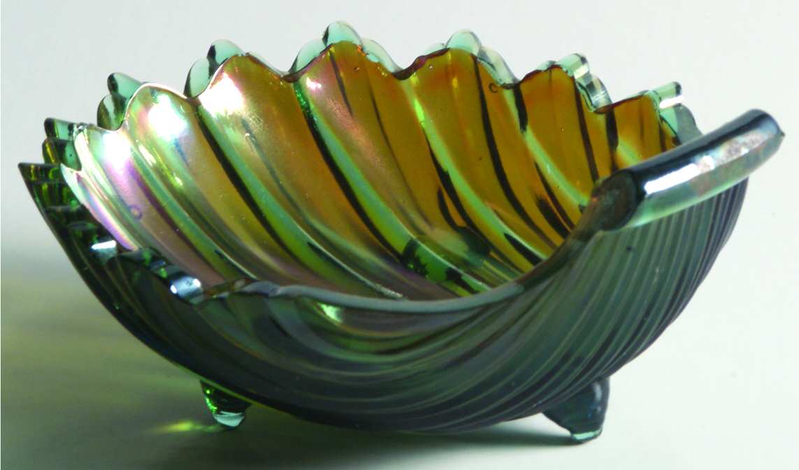 Footed Shell Green (Carnival) by Westmoreland