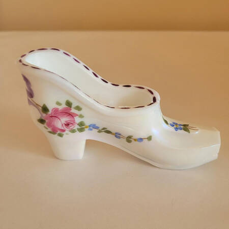 Roses & Bows #GS-1 Grandma's Slipper