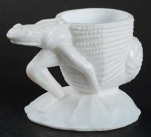 Animals & Figurines Milkglass Frog Toothpick Holder