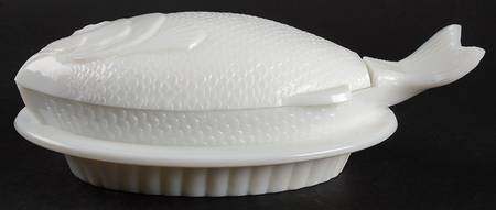 Animals & Figurines Milk Glass Fish Candy Box with Lid