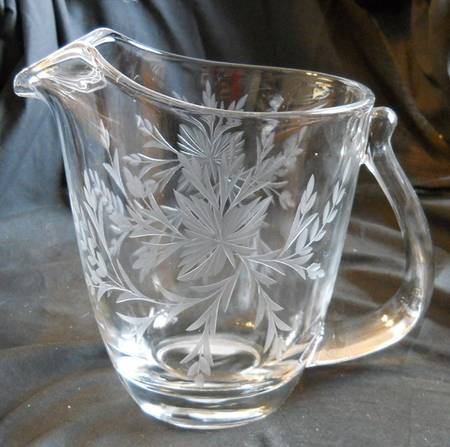Oak 48 Oz Pitcher