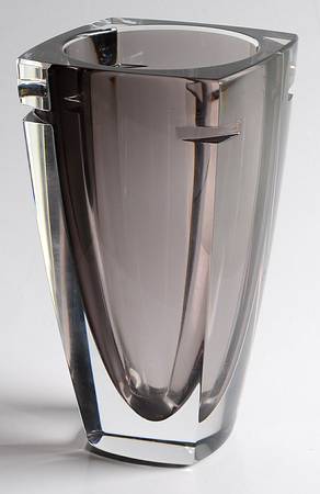 Metra 7" Flower Vase