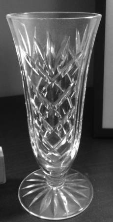 Vases and Urns 8" Flower Vase