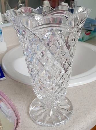 Vases and Urns 10" Footed Vase
