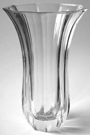 Vases and Urns 9" Flower Vase
