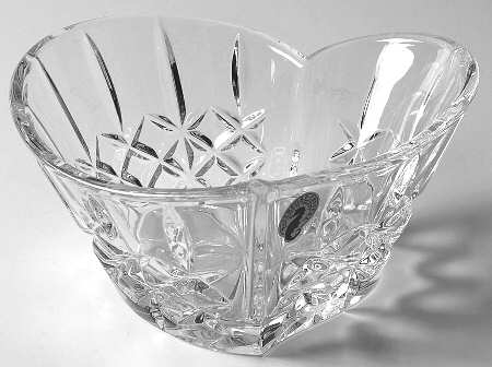 Bowls 6" Heart Bowl