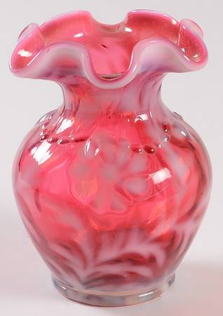 Daisy & Fern Cranberry 4" Crimped Vase