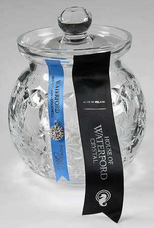 Snowflake Wishes Biscuit Barrel & Lid with Charm