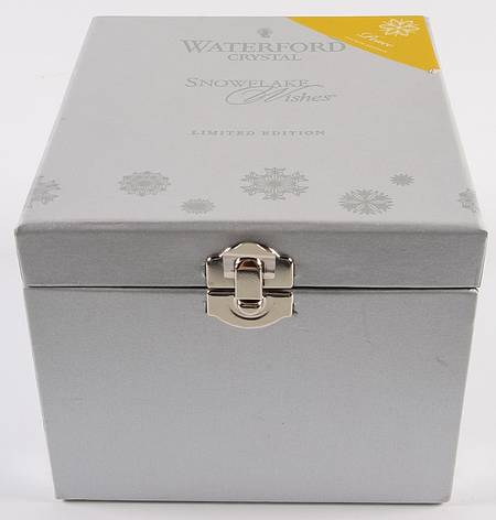 Snowflake Wishes Peace Double Old Fashioned Hinged Gift Box