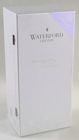 Snowflake Wishes Serenity Fluted Champagne Hinged Gift Box