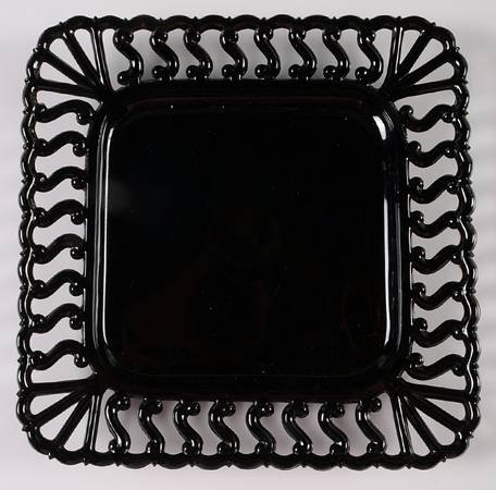Square S Black by Westmoreland