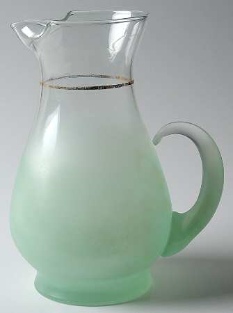 Riviera 76 Oz Pitcher