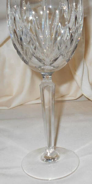 Layton Wine Glass