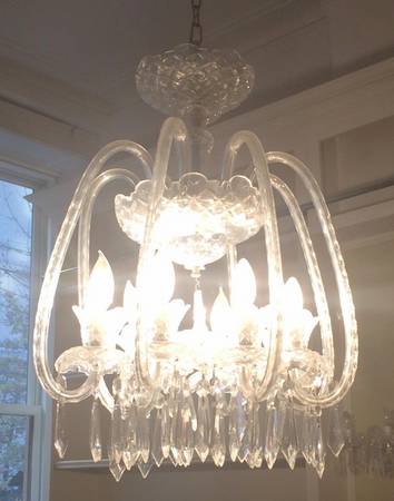 F8 8 Arm Chandelier