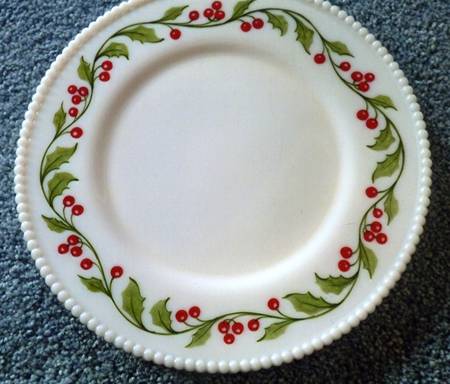 Beaded Edge Holly by Westmoreland