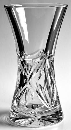 Buckingham 8" Flower Vase
